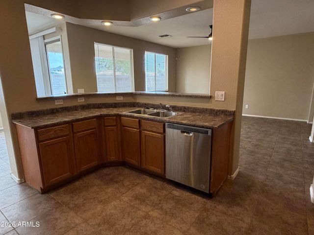 1541 W SAINT KATERI Drive, Phoenix, AZ 85041