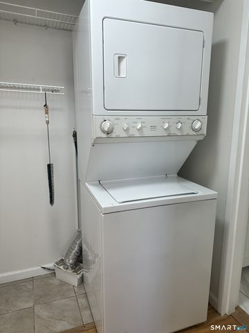 50 Greenhouse Road 33D, Bridgeport, CT 06606