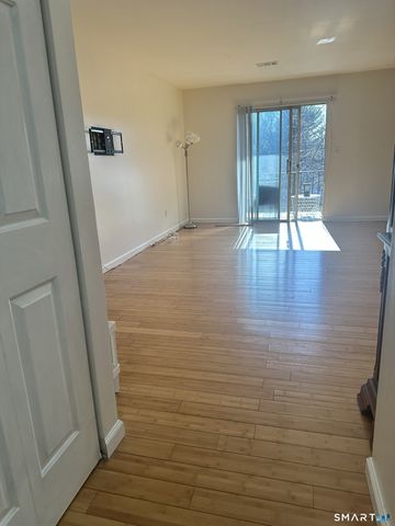 50 Greenhouse Road 33D, Bridgeport, CT 06606