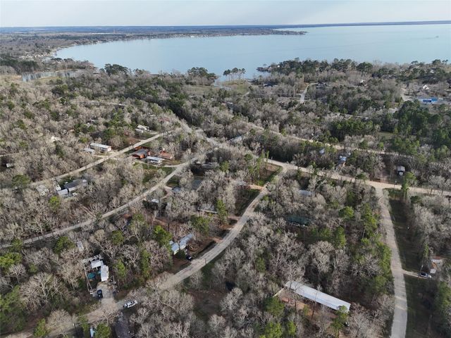 195 Lakecrest, Livingston, TX 77351