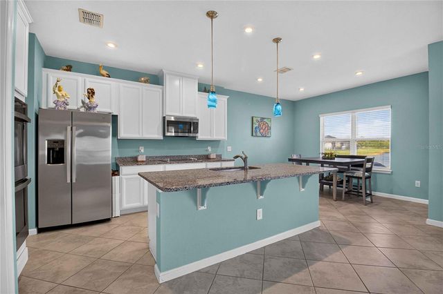 8715 SUNSHOWER PLACE, Parrish, FL 34219