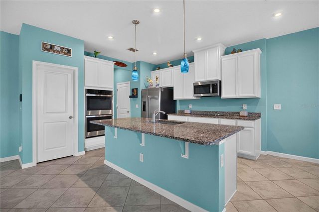8715 SUNSHOWER PLACE, Parrish, FL 34219