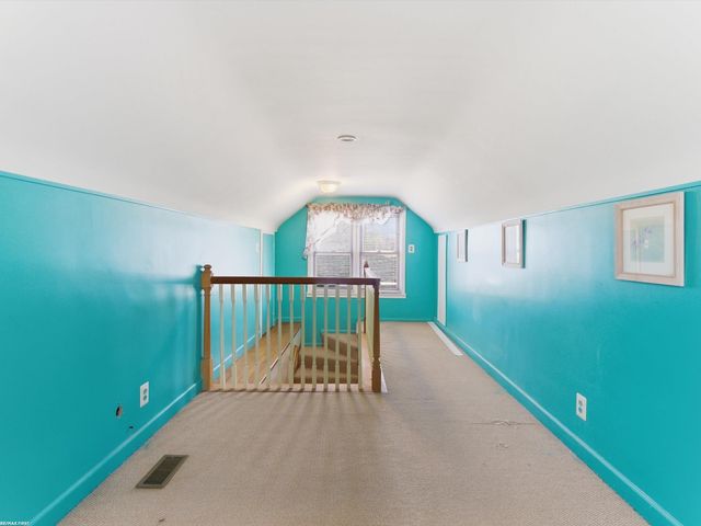 7399 Mckinley Avenue, Center Line, MI 48015