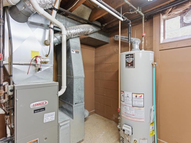 7399 Mckinley Avenue, Center Line, MI 48015