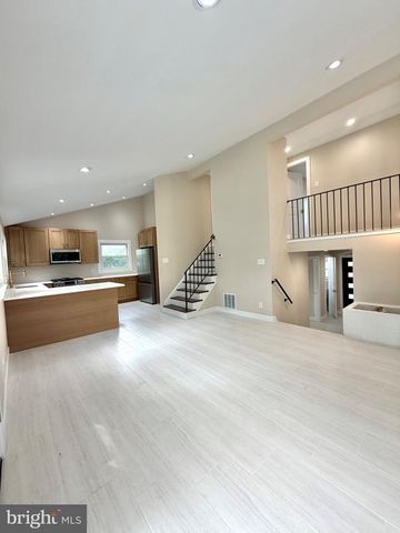 101 RAMBLE RD, Cherry Hill, NJ 08034