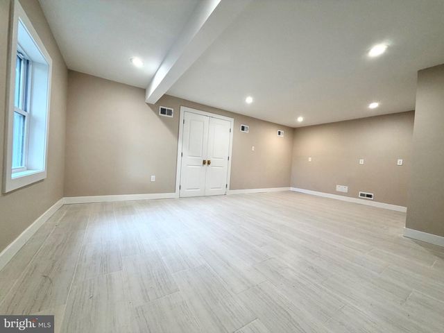 101 RAMBLE RD, Cherry Hill, NJ 08034