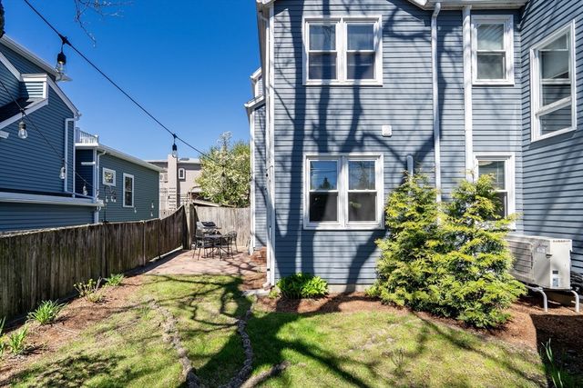 17 Bolton St 17, Somerville, MA 02143