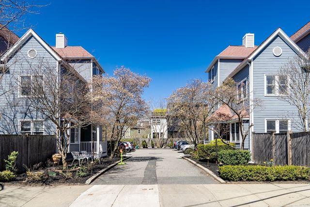 17 Bolton St 17, Somerville, MA 02143