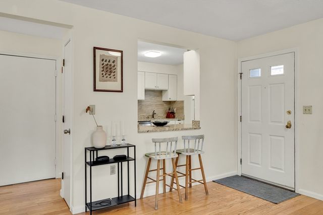 17 Bolton St 17, Somerville, MA 02143