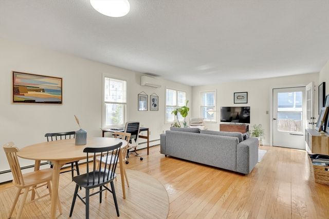 17 Bolton St 17, Somerville, MA 02143