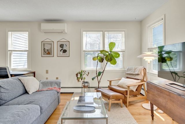 17 Bolton St 17, Somerville, MA 02143