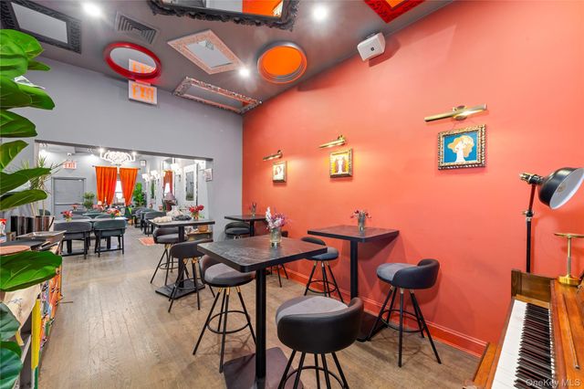 4304 34th Avenue, Astoria, NY 11101