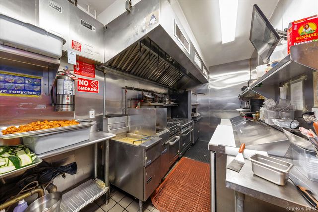 4304 34th Avenue, Astoria, NY 11101