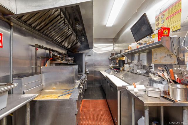 4304 34th Avenue, Astoria, NY 11101