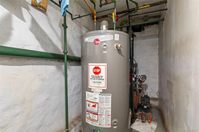 4304 34th Avenue, Astoria, NY 11101