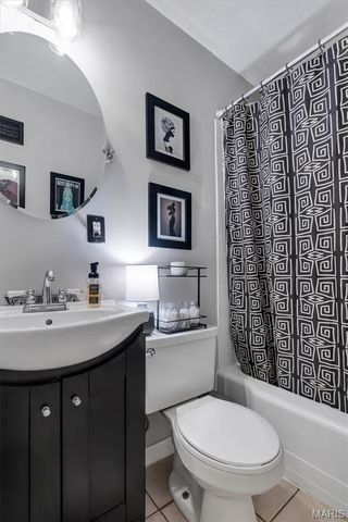 400 Corona Court, Webster Groves, MO 63119