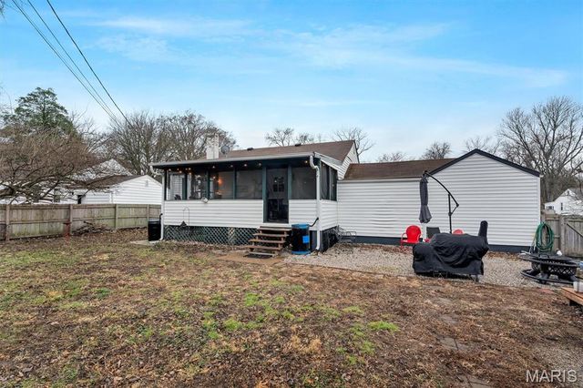 400 Corona Court, Webster Groves, MO 63119