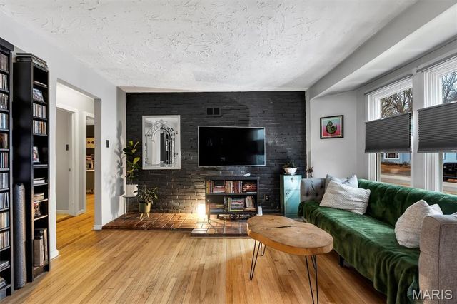 400 Corona Court, Webster Groves, MO 63119