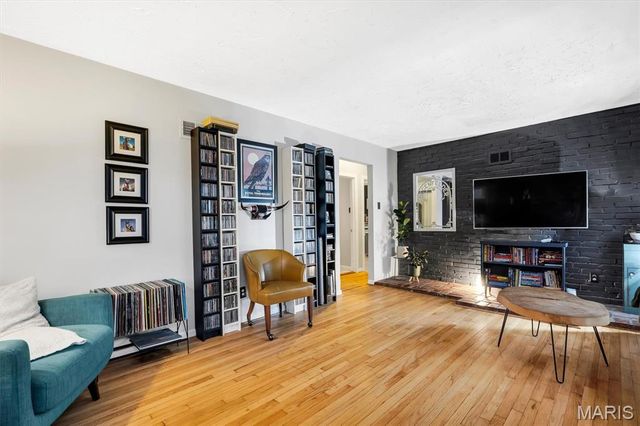 400 Corona Court, Webster Groves, MO 63119