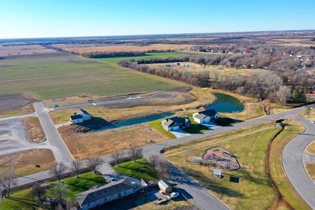 105 S Cottonwood St, Whitewater, KS 67154