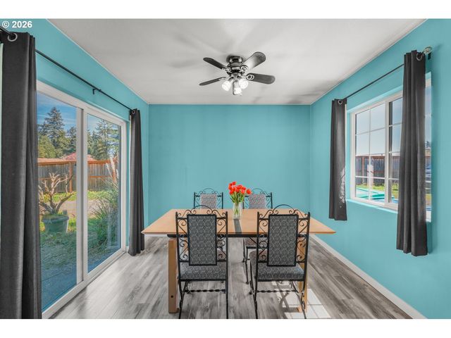 1810 Se TORBANK Rd, Milwaukie, OR 97222