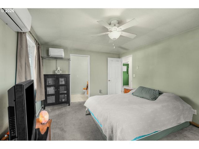 1810 Se TORBANK Rd, Milwaukie, OR 97222