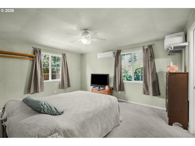 1810 Se TORBANK Rd, Milwaukie, OR 97222