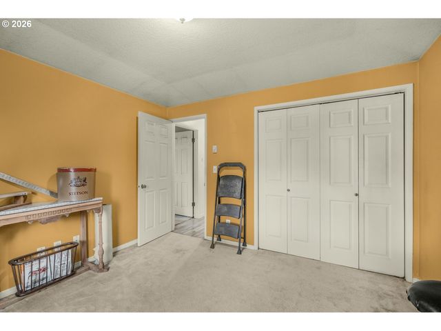 1810 Se TORBANK Rd, Milwaukie, OR 97222