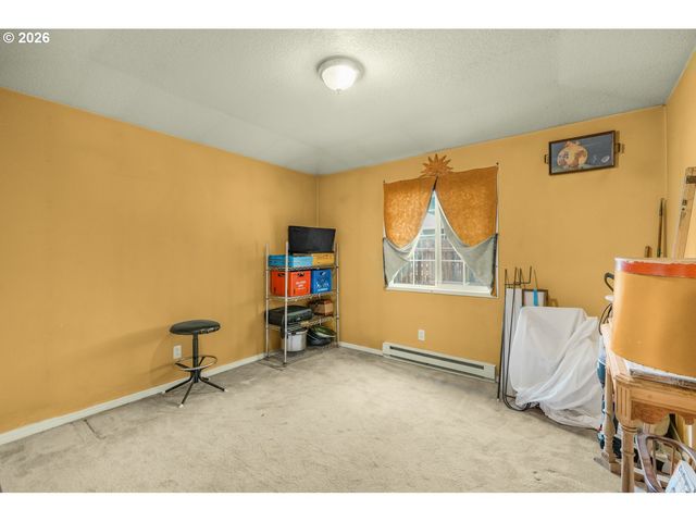 1810 Se TORBANK Rd, Milwaukie, OR 97222