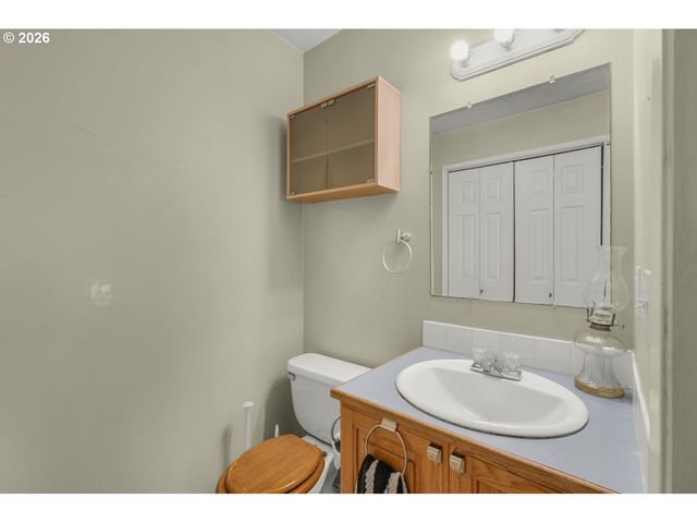 1810 Se TORBANK Rd, Milwaukie, OR 97222