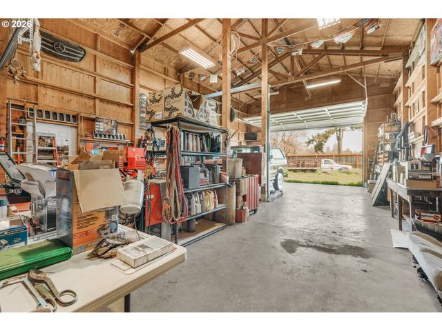 1810 Se TORBANK Rd, Milwaukie, OR 97222