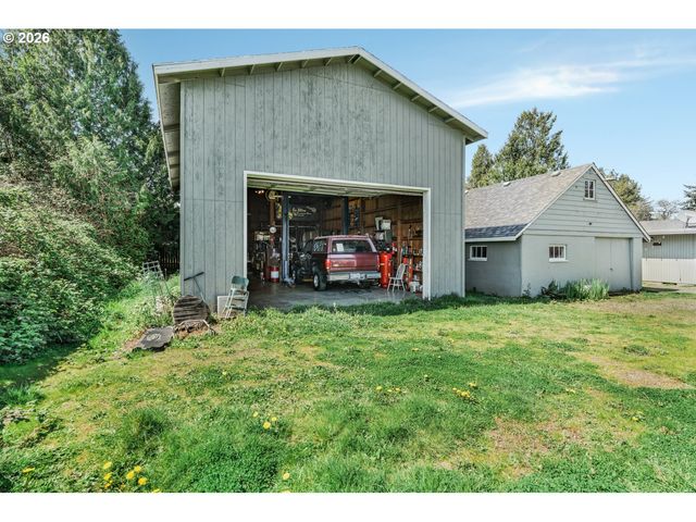 1810 Se TORBANK Rd, Milwaukie, OR 97222