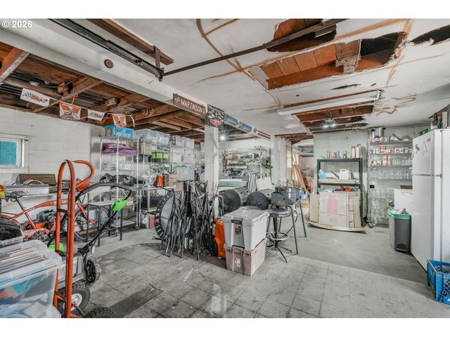 1810 Se TORBANK Rd, Milwaukie, OR 97222