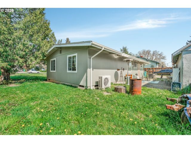 1810 Se TORBANK Rd, Milwaukie, OR 97222