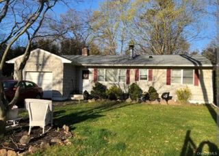 139 Parkside Avenue, Miller Place, NY 11764