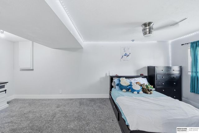 17711 Josephine Street, Omaha, NE 68136