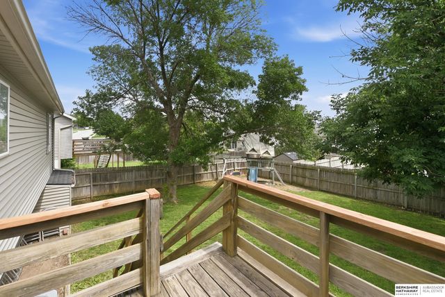 17711 Josephine Street, Omaha, NE 68136
