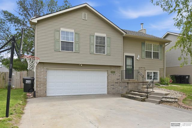 17711 Josephine Street, Omaha, NE 68136