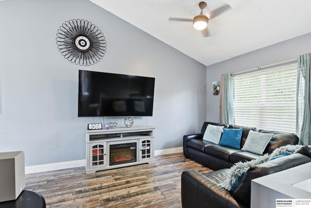 17711 Josephine Street, Omaha, NE 68136