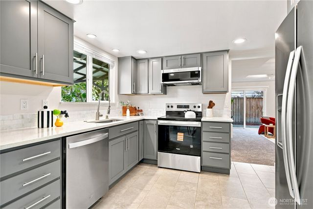 16631 116th Place SE, Renton, WA 98058