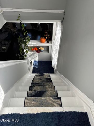 813 2nd Avenue, Troy, NY 12182