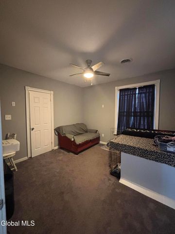 813 2nd Avenue, Troy, NY 12182