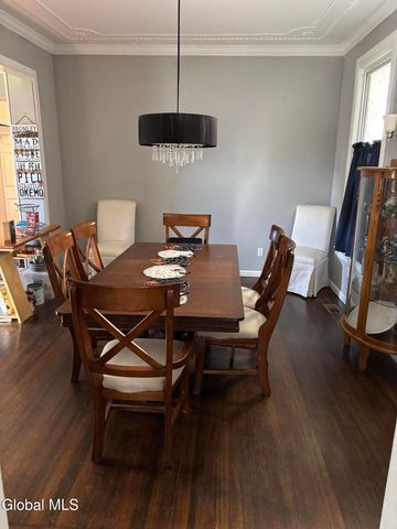 813 2nd Avenue, Troy, NY 12182