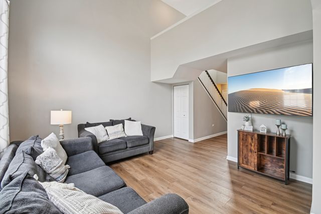 533 Mallard Lane C, Sugar Grove, IL 60554