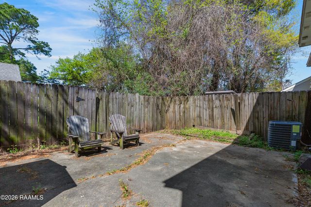 130 E Pamela Drive, Lafayette, LA 70506