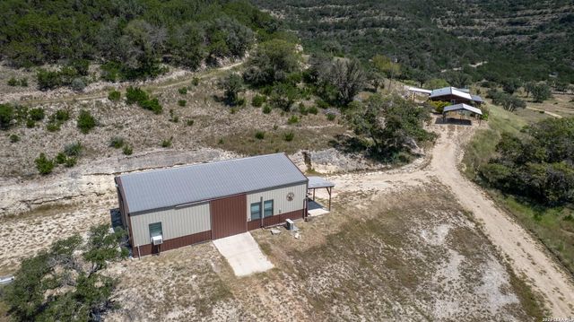 2242 Patterson Creek, Leakey, TX 78873
