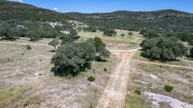 2242 Patterson Creek, Leakey, TX 78873