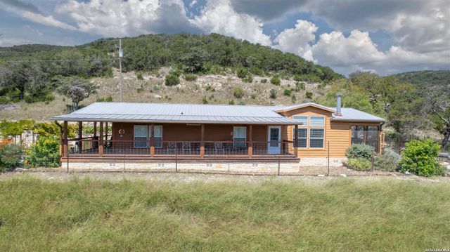 2242 Patterson Creek, Leakey, TX 78873