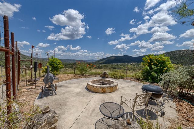 2242 Patterson Creek, Leakey, TX 78873