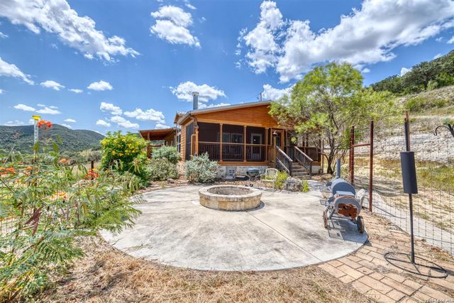 2242 Patterson Creek, Leakey, TX 78873